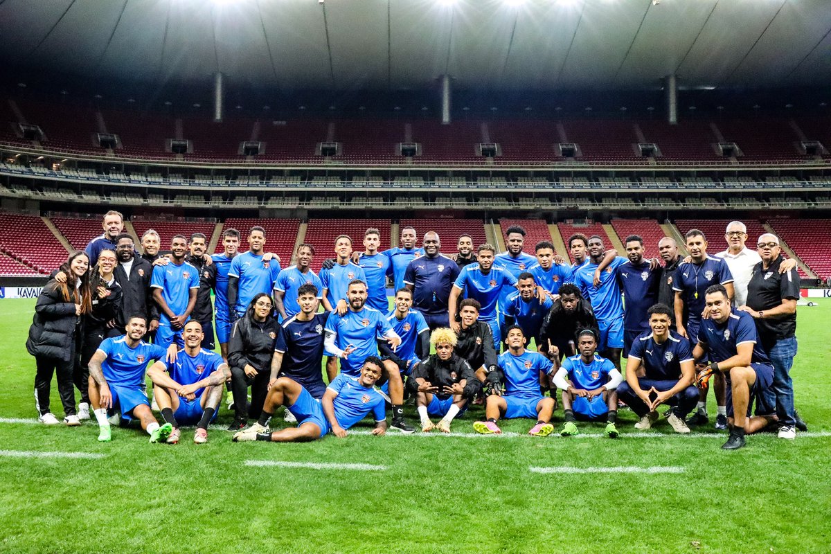 CibaoFC's tweet image. 7 años después, estamos aquí de nuevo buscando hacer historia 🥹🙌🏻 ¡VAMOS POR EL SUEÑO FAMILIA! 🙌🏻🧡