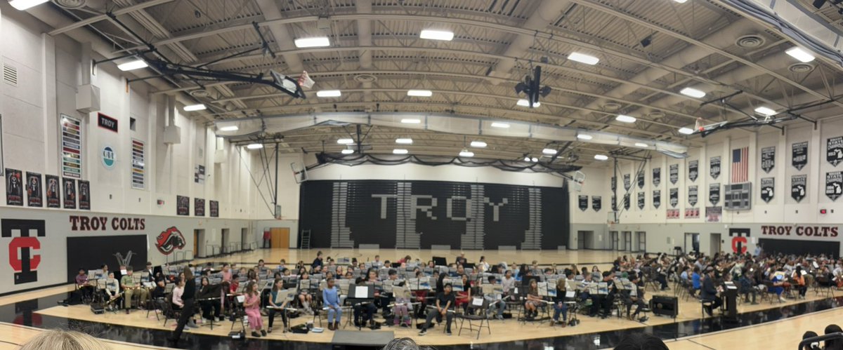 Bahia Basch tweet media