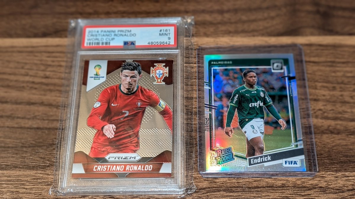 **Giveaway** 

Tomorrow is the last time Liverpool will play at Goodison Park. It's always been one of my favorite games of the year. Mane at the death, Suarez dive in front of Moyes, Stevie G hand to the ear back of the jersey point!

If you have a stack of $10+ or you're one of