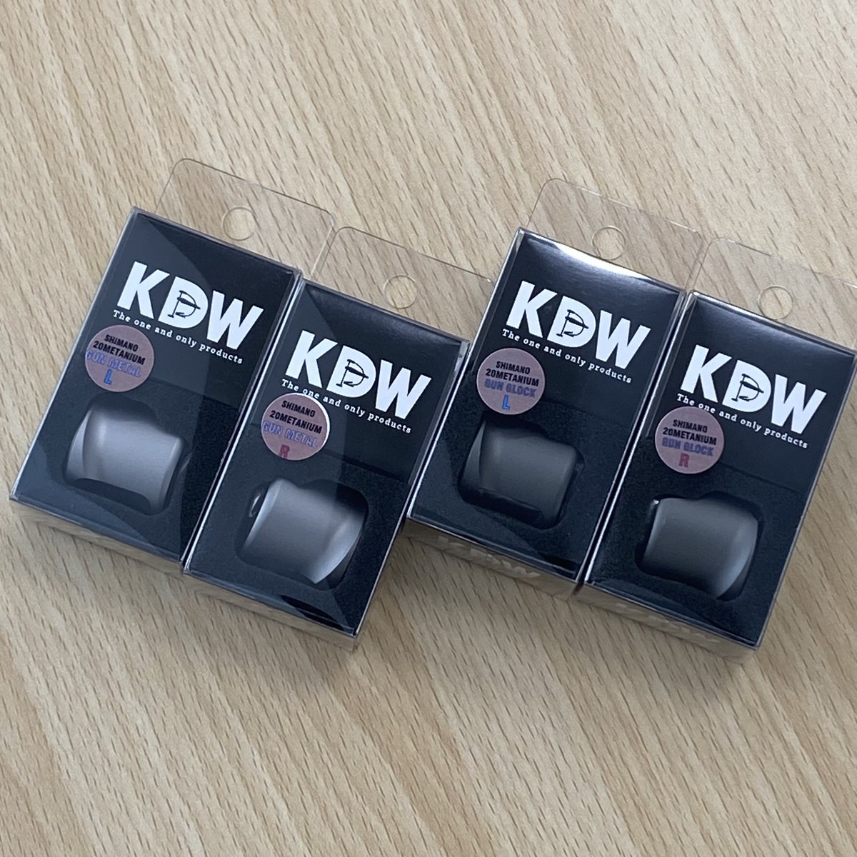 hedgehog_studio's tweet photo. New arrival: KAKEDZUKA DESIGN WORKS Perming Clutch KDW-054 for Shimano! Fits 13-24 Metanium &amp; more. Enhances 3-finger casting &amp; flipping efficiency. Gun Metal &amp; Gun Glock colors available.
👉 Details: https://t.co/ChN24zoDDc
#HEDGEHOGSTUDIO #KAKEDZUKADESIGNWORKS #Shimano #fishing https://t.co/hFeXOKjGYq