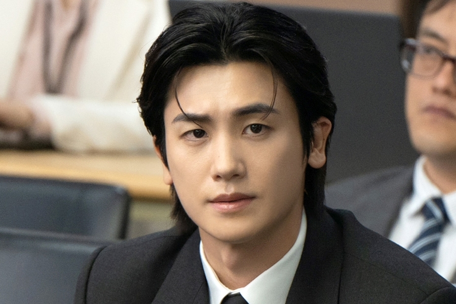 soompi's tweet photo. #ParkHyungSik Impresses With His Transformation As An Ambitious Man Consumed By Revenge In "#BuriedHearts"
https://t.co/KTS87pp9uJ https://t.co/RyCCpp2R9o