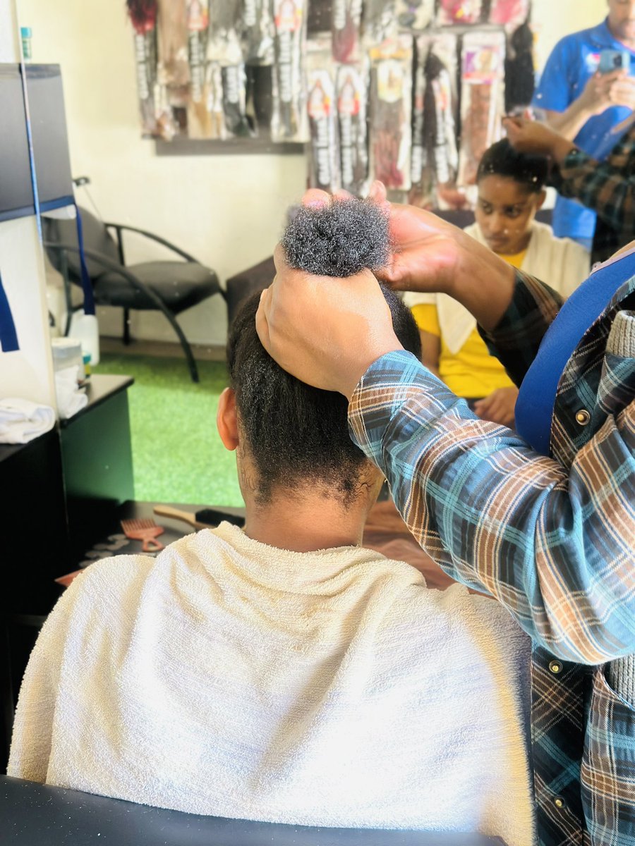 Talking_Heads25's tweet photo. Diamonds are every woman’s best friend…..until she meets the right hair dresser! Book your hair appointment today for a professional hairdresser at Talking Heads Salon-Beauty is Timeless. https://t.co/r9egANEkd7