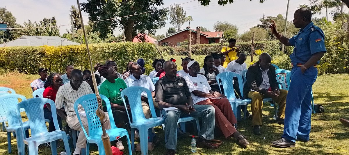 UzalendoSjc's tweet photo. Ongoing community dialogue on alcohol and drug abuse; sensitization youths and community members on the effects of substance abuse and fostering collective action with @NPSOfficial_KE and @NACADAKenya, Vihiga. In attendance is @japhol2010
From @HakiAfrica et all.
#HakiMtaani https://t.co/3B5oF3ELRQ