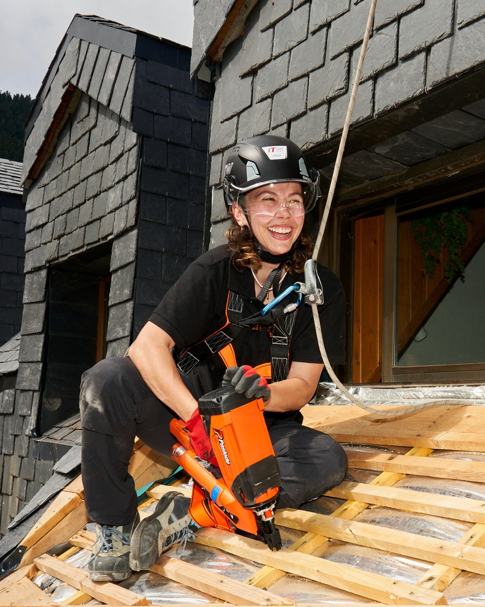 SPIT Paslode España (@spit_es) on Twitter photo 📅  Este mes de febrero la protagonista de nuestro calendario es Carla. 
Impulsamos la inclusión femenina en el sector de la construcción, valorando la creciente participación de mujeres en el trabajo de obra y su importante contribución.
#NeverStopBuilding #Spit #Paslode #ITW 📅  Este mes de febrero la protagonista de nuestro calendario es Carla. 
Impulsamos la inclusión femenina en el sector de la construcción, valorando la creciente participación de mujeres en el trabajo de obra y su importante contribución.
#NeverStopBuilding #Spit #Paslode #ITW