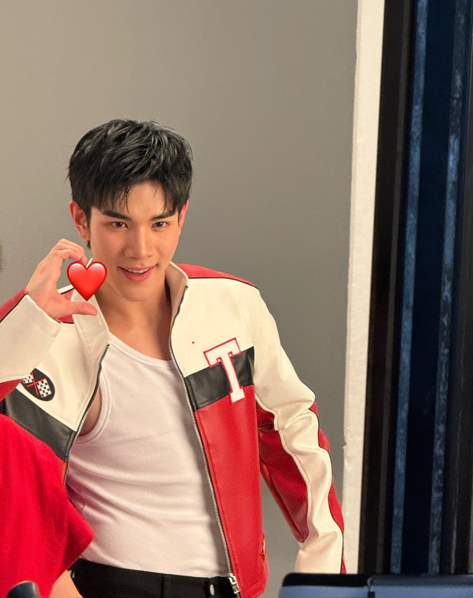 Pojikung1's tweet image. เบื้องหลังก็น่ารัก #ทรูดีแทคใจดีxโฟร์ท #ทรูดีแทคใจดี #Fourthnattawat #โฟร์ทณัฐวรรธน์