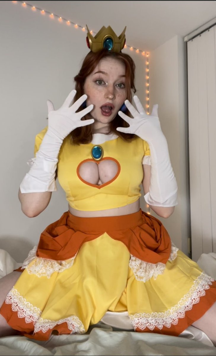 sweetpoison693's tweet photo. She's giving away $300 worth of content 🥵💦
https://t.co/R3mCmySHES https://t.co/NHQMWj2E5D