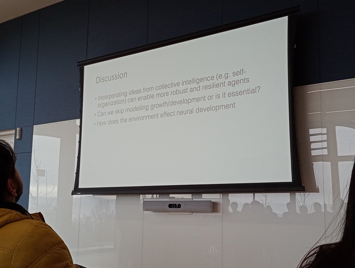 Our first keynote speaker is <a href="/risi1979/">Sebastian Risi</a>, who talked about multiple examples of agents able to change their morphology to adapt their behavior. His next step is to explore the organism-environment relationship, which could give us more insights into self-organization. 🦠

#GSO2025