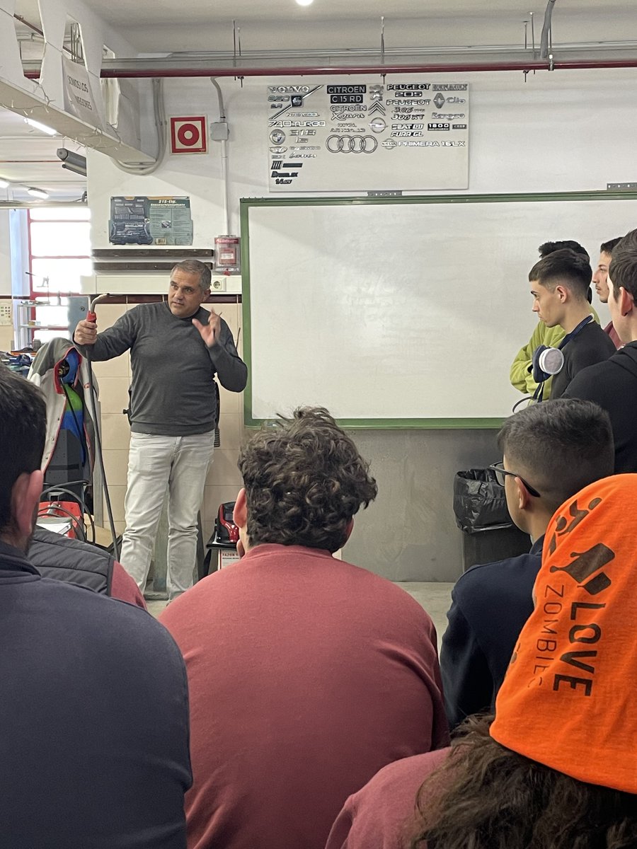 FPEmpresa tweet media