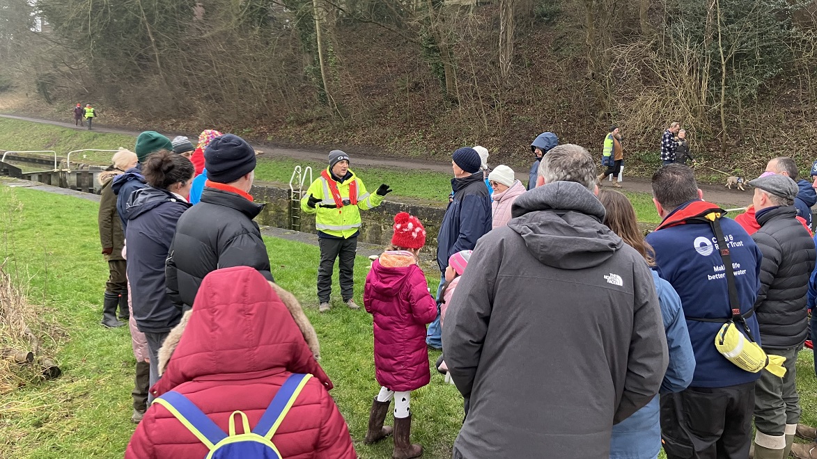CRTWalesandSW's tweet image. We had a smashing day at our Open Day on Saturday. Lots of people descended into the drained brick chamber of Lock 40  Caen Hill Flight to meet the experts and discover how we conserve the 200-year-old structure; and take guided walks around the site. #KennetAndAvon #Devizes