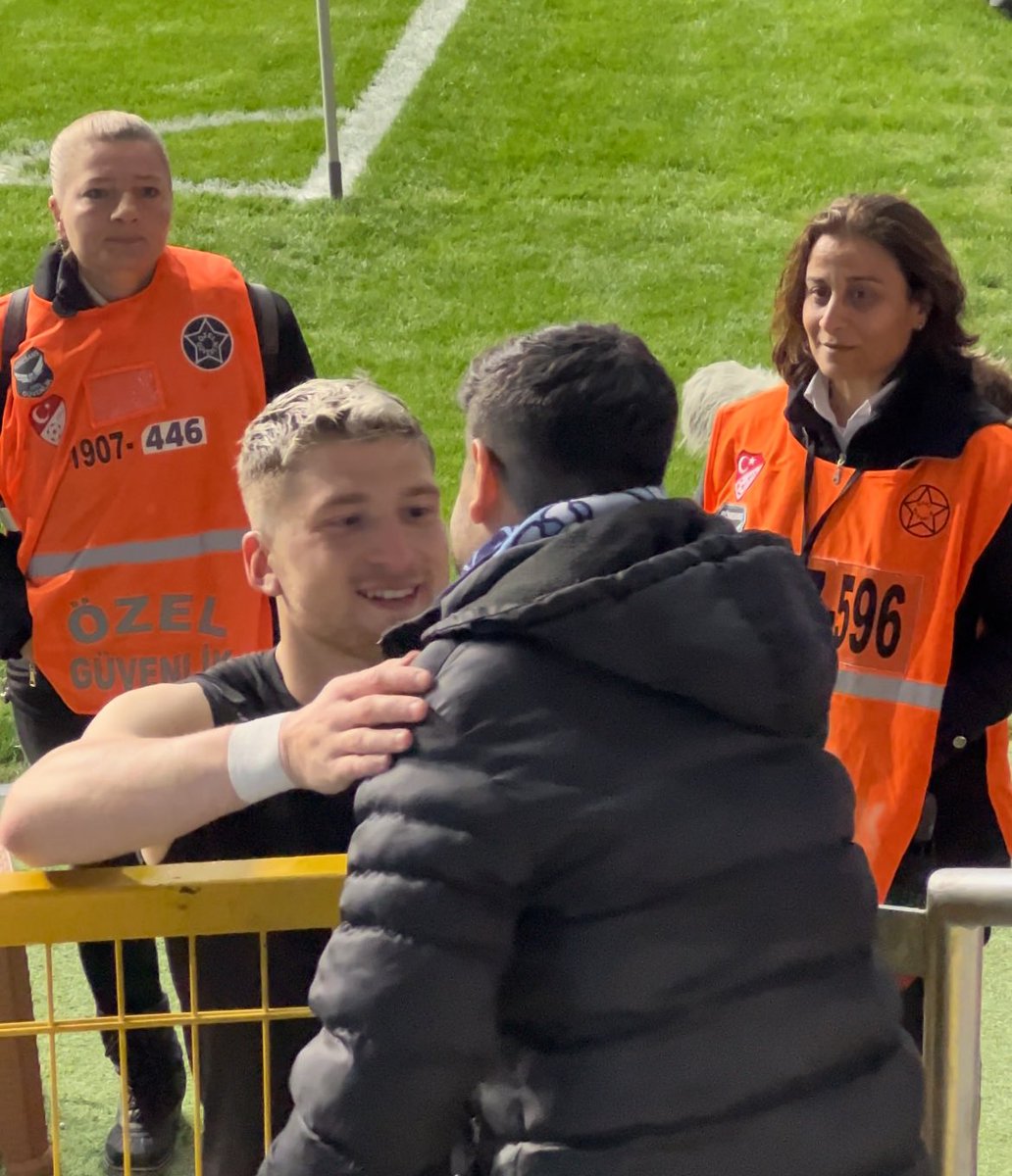 Bu inceliğini hiç bir zaman unutmayacam kardeşim yolun bahtın açık olsun hakkını helal et  <a href="/semihgueler4/">Semih Güler</a> 💙