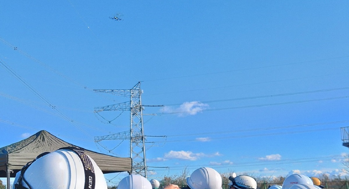 TEPCOPG's tweet photo. 当社木更津支社は、当支社エリア内の特別高圧受電の
お客さま（電気主任技術者さまなど、日ごろより受電設備の保全や運転をされている方々）を対象に、新木更津変電所見学会を2月6日に開催しました。
 #変電所見学会 は定期的に開催し、毎回満員御礼と、
大変ご好評いただいております。
見学会では、電力設備の概要、ドローンを使用した電力設備の点検や補修診断などを丁寧に説明しました。
多くのご質問をいただき、「大変参考になりました」との感想をいただきました。
当社は、今回のような見学会を通じて地域のみなさまに寄り添い、地域のみなさまとともに歩む企業を目指し取り組んでまいります。
#TEPCOPG