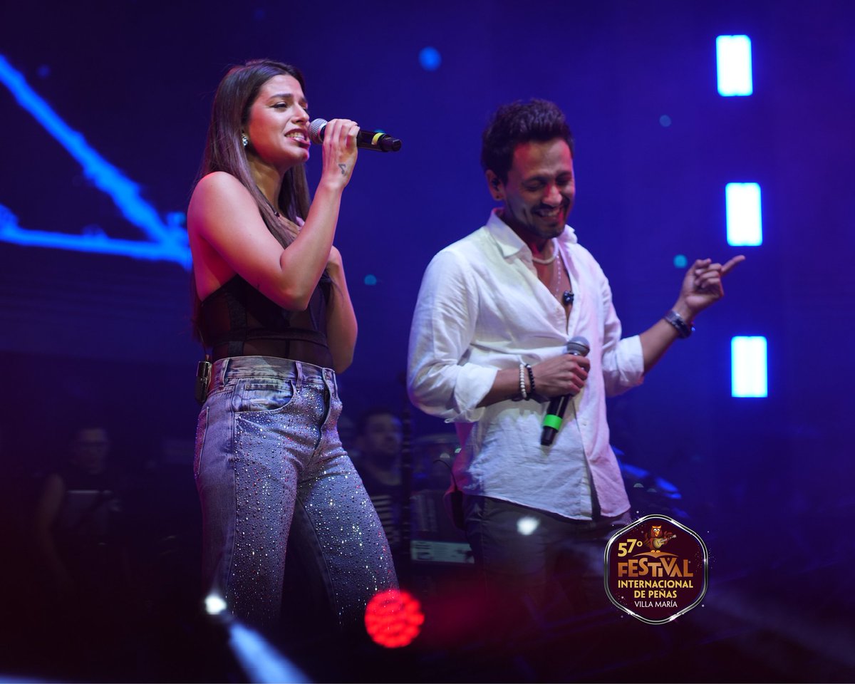 👏🏽 ¡Qué momento!

😍 La K'onga invitó a Euge Quevedo al escenario en #VillaMaria2025