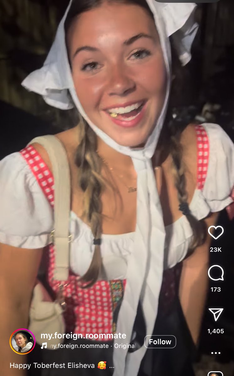 I’d let Elisheva shoot me in both kneecaps and pour sizzling hot acid into my eyes just to sniff her dining room table chair that she sat on 3 days ago #ballknower