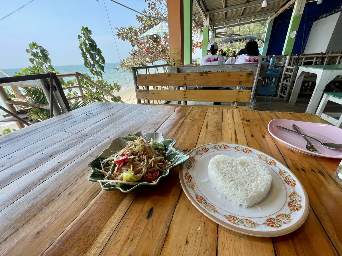 JusssTony's tweet image. Today is “Makha Bucha Day” 

Alcohol ban for 24 hours as written by #Buddha 

Papaya Salad 
Chilli squid 🦑 

#FoodStuff