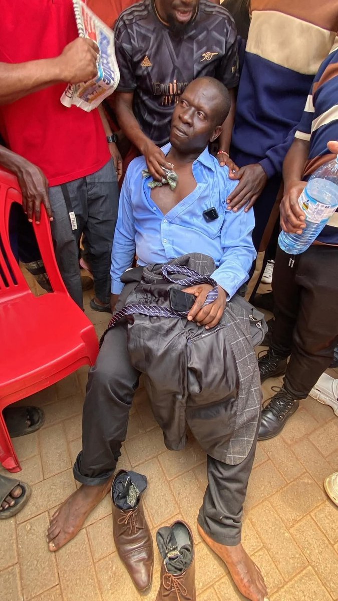 kaleba34's tweet image. But what did Nsereko think 🤔 nti he wd just bring his comedy without money and he passes thru?🤣
#Vipura,#MyAirtelApp, ntare school,Mr. President, #BobiWineAt43 
#SuperBowl    #SuperBowlLIX    #LingOrm #jailstool #VD12