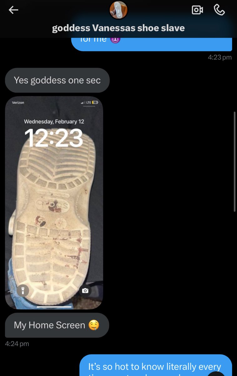 my soon to be caged shoe bitch has dedicated his Home Screen to a picture of my dirty nasty crocs! Now every time he touches his phone his little chastity cage will be throbbing, white betas are so pathetic and easy to manipulate to do gross things just to make me happy 💜🤭