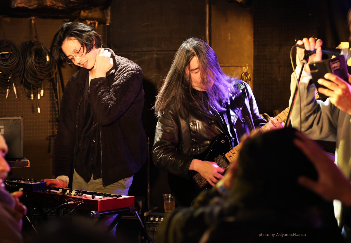 pkpkppk's tweet photo. @Tabatamitsuru @taigayamazaki @hiroshifujiqui @kawaguchimasami @jonthedog242 @sisenX 2025.2.10 荻窪Club Doctor
【2025 KICK OFF PARTY】
❼(〜❽)
だんだんワチャワチャして盛り上がってくる感じが、この企画っぽくて楽しい!
#福岡林嗣 #川口雅巳 #山崎怠雅 #田畑満 #諸橋茂樹 #ルイス稲毛 #サミー前田 #藤木弘史 #ジョン #坪内和夫 #PluggedEar #チンポコズ https://t.co/LztAHgfxvc