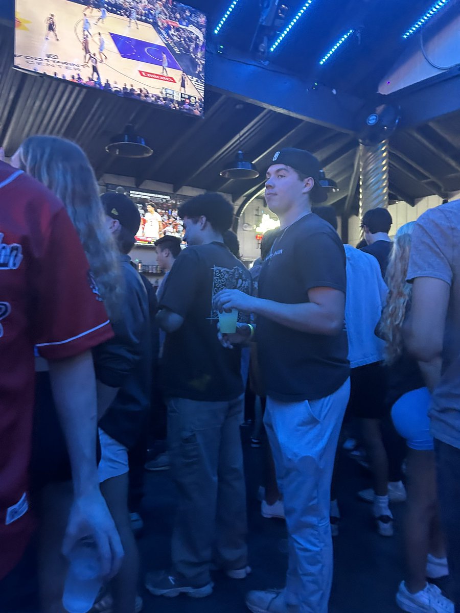 thebernhoward's tweet photo. This kid could be the definition of shrink. Tau kappa epsilon on the t shirt doesn’t help. #bv #lank #shrink https://t.co/OTzOZDn3En