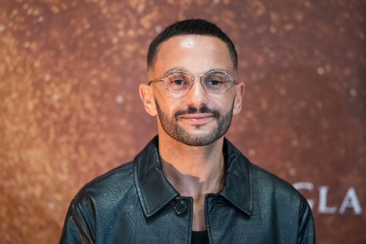 Delcroixx's tweet image. «Il a payé des billets de train pas cher» : #MalikBentalha ironise sur son passage dans «#Nosterresinconnues» avec #FrédéricLopez tvmag.lefigaro.fr/programme-tv/a… via @Figaro_Culture