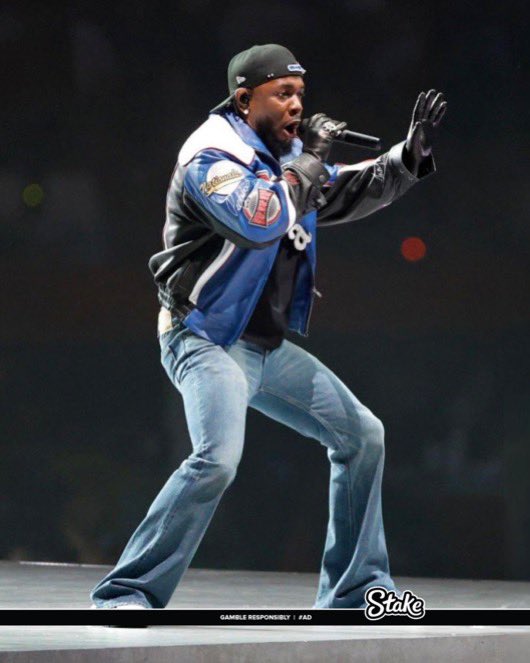 kvng_baff's tweet image. Origin of Drake and Kendrick Lamar historical Beef , 
A long  thread 🧵 🫵🏿💔

Kendrick and Drake beef started way back in 2013 when Kendrick was at the top of his game on the Big Sean song, he said ….