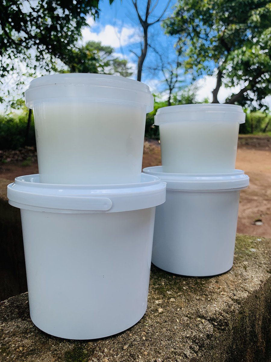 MbalenhleSacolo's tweet photo. Sanibonani. My name is Nelizwe Sacolo and I make liquid soaps and polish . Please help me market my liquid soap and polish through reposting . 1L liquid soaps are E20 and 5L are E105. Polish is E25 per 500ml and E50 per 1L.  I also do bulk supplying 🙏#tinitwitter https://t.co/sFm4mrkqom