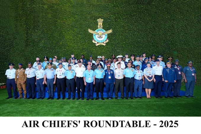 TheAirWarrior_'s tweet image. At #AeroIndia2025, the Indian Air Force hosted an International Air Chiefs&apos; Roundtable on 11 Feb 25. The event brought together 17 Air Chiefs &amp;amp; 40 delegates from across the globe. Key discussions focused on the impact of UAVs &amp;amp; UCAVs on future conflicts.

#YearOfDefenceReforms