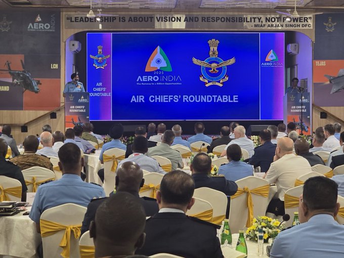 TheAirWarrior_'s tweet image. At #AeroIndia2025, the Indian Air Force hosted an International Air Chiefs&apos; Roundtable on 11 Feb 25. The event brought together 17 Air Chiefs &amp;amp; 40 delegates from across the globe. Key discussions focused on the impact of UAVs &amp;amp; UCAVs on future conflicts.

#YearOfDefenceReforms