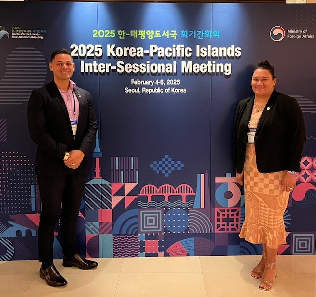 CKI_MFAI's tweet photo. The Cook Islands joined Pacific Islands Forum (PIF) representatives in a meeting with counterparts from the Government of the Republic of Korea (ROK) in Seoul last week for the Korea-Pacific Islands Inter-Sessional Meeting. 
Full media release: https://t.co/vXRn4PNJk4 https://t.co/annCl14oWD