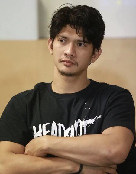 gsswho6608's tweet image. Happy Birthday bang #IkoUwais idola saya, orang paling keren se-Indonesia. #nosalty #nojealous #anakbetawipunyagaye #senibeladiripencaksilat #alwaysgointernasional #StarWars #Theraid 🔥🔥🔥 #nocounterpastinya