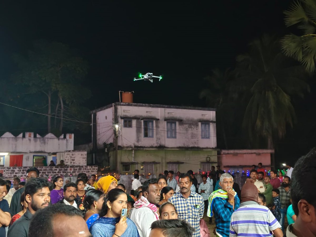 BapatlaPolice's tweet photo. Bapatla Police Deploy Drones for Enhanced Surveillance and Crowd Management During Religious Celebrations
#Tirunalla #ReligiousEvent #EmergencyPreparedness #SmartPolicing #CommunitySafety #DroneSurveillance #CrowdControl #PublicSafety #LawAndOrder #PolicingWithTechnology https://t.co/QXuGDy6TD4