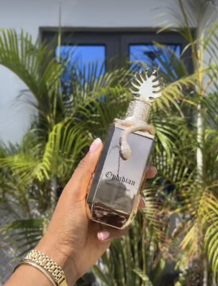 Another banger!!!!

OPHIDIAN

This one went to Harvard 😂

Price:#45,000

Kindly send a DM to order 

wa.me/message/LV4JDB…

Nationwide delivery 
Same day delivery within Lagos
Next day delivery outside Lagos

Delivery is swift