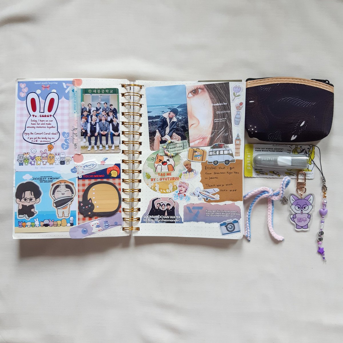 scriptamanent__'s tweet photo. Appreciation post untuk teman-teman yg udah effort buat freebies yg sangat lucu-lucu ini. Thank you very kamsa ❤❤💫

I never throw away the freebies i got. i love to put them in my journal ❤💫

@junghwanso_o @oliinepov @yutubuu @jopiinnss @urchanmander https://t.co/5QcWqIlWmy