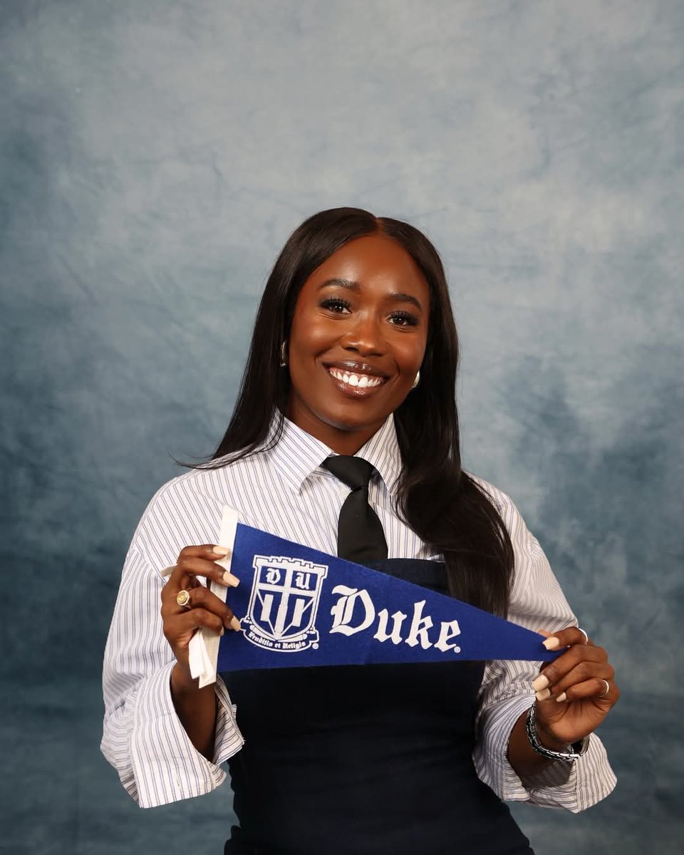 thekeithgarvin's tweet photo. Please help us wish our firstborn a very Happy Birthday!!! 🥳🎉🎈🎂

Kaleé we love you & are so proud of you! Thank you for making us parents. You have been the most amazing firstborn child & big sister that we could've ever imagined. Can't wait until you get that MBA so you can start making US some money! 😄😄😄

I love you Big Girl!