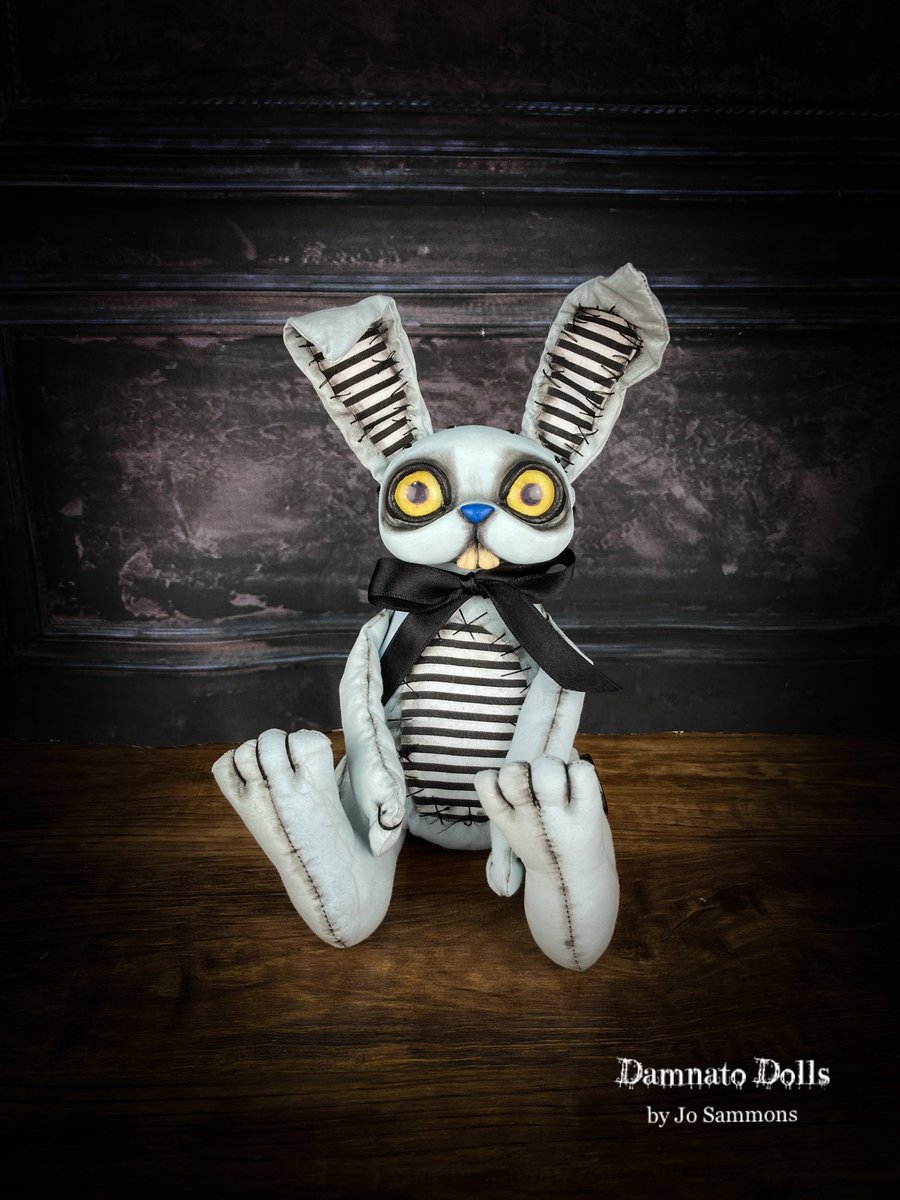 DamnatoDolls's tweet image. Handmade creepy bunny art doll available in my Etsy shop damnatodolls.etsy.com
#artdoll bunny #etsy #etsysellers #giftideas