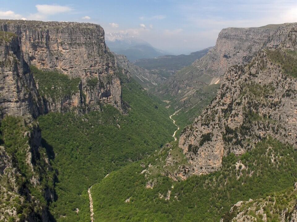 dolphinhellas's tweet photo. What's your favorite winter destination? Is it Mt. Olympus with its scenic hikes, Zagorochoria's picturesque villages and forests, or Lake Prespa's bird-watching paradise? No matter your choice, Greece is a fantastic winter destination! https://t.co/9R3DSBuxSm