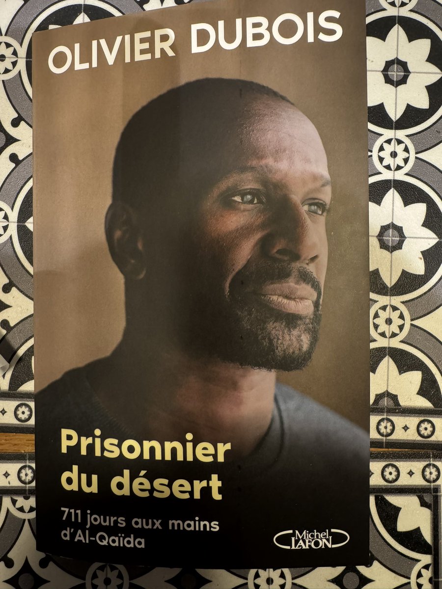Éric Bothorel (@ebothorel) on Twitter photo Merci <a href="/LolivDubois/">Olivier Dubois</a> pour la dédicace et pour ces échanges hier soir.
Je vais m'immerger dans ton récit, où je pressens que jamais ta quête de liberté, ton désir de retrouver tes proches, ainsi que ta volonté d'informer, d'interroger ton geôlier ne t'auront quittée. cc <a href="/Arthur_Dvx/">Arthur Dénouveaux</a> Merci <a href="/LolivDubois/">Olivier Dubois</a> pour la dédicace et pour ces échanges hier soir.
Je vais m'immerger dans ton récit, où je pressens que jamais ta quête de liberté, ton désir de retrouver tes proches, ainsi que ta volonté d'informer, d'interroger ton geôlier ne t'auront quittée. cc <a href="/Arthur_Dvx/">Arthur Dénouveaux</a>