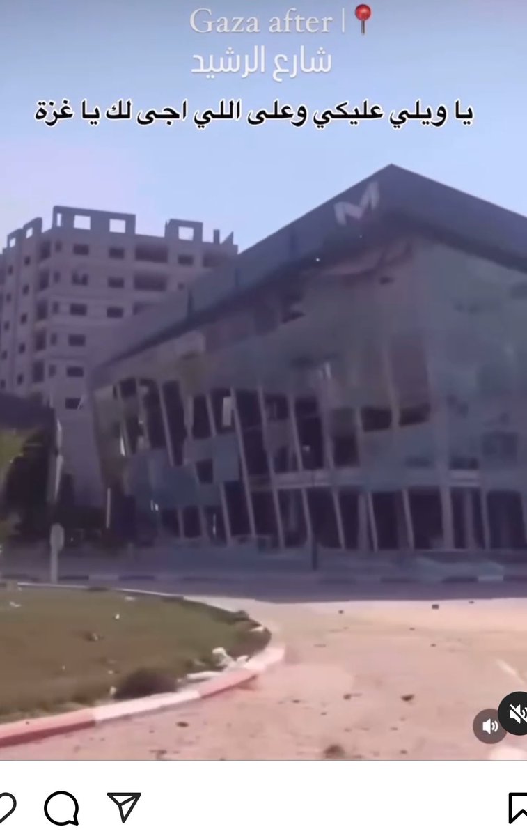 ButtsandBangs tweet media