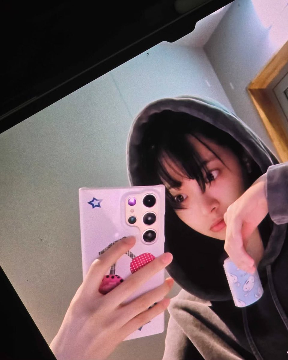 hourly_eunchae's tweet photo. instagram update https://t.co/bphC2076OB