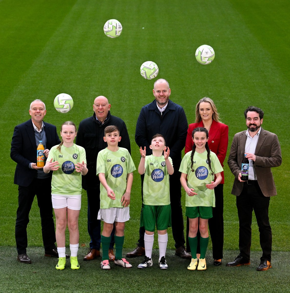 MiWadi kicks off five-year sponsorship of FAI Football Camps 🤝

Ireland’s number one squash brand, MiWadi, will be the title sponsor of the largest summer grassroots football programme in the country ⚽️

Read more 🔗👉 fai.ie/latest/miwadi-…
