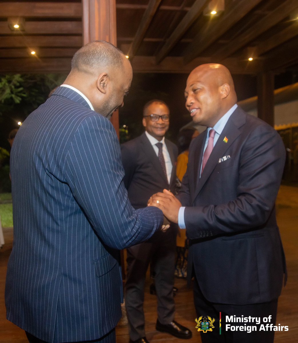 On my first evening in office, I hosted the African Diplomatic Corps in Ghana to a brotherly reception. 

We renewed our commitment to concrete Pan Africanism and genuine African solidarity which delivers prosperity and stability for all our compatriots.

We paid glowing tribute