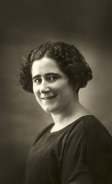 #TalDíaComoHoy de 1888 nacía #ClaraCampoamor #GraciasClara