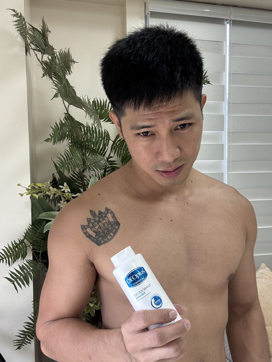 jickson0326's tweet image. Embrace your natural confidence with  #DEOplus. Perfect for when you’re hitting the gym or just staying active! #DEOplusNaturalDeodorantPowder #GymTok