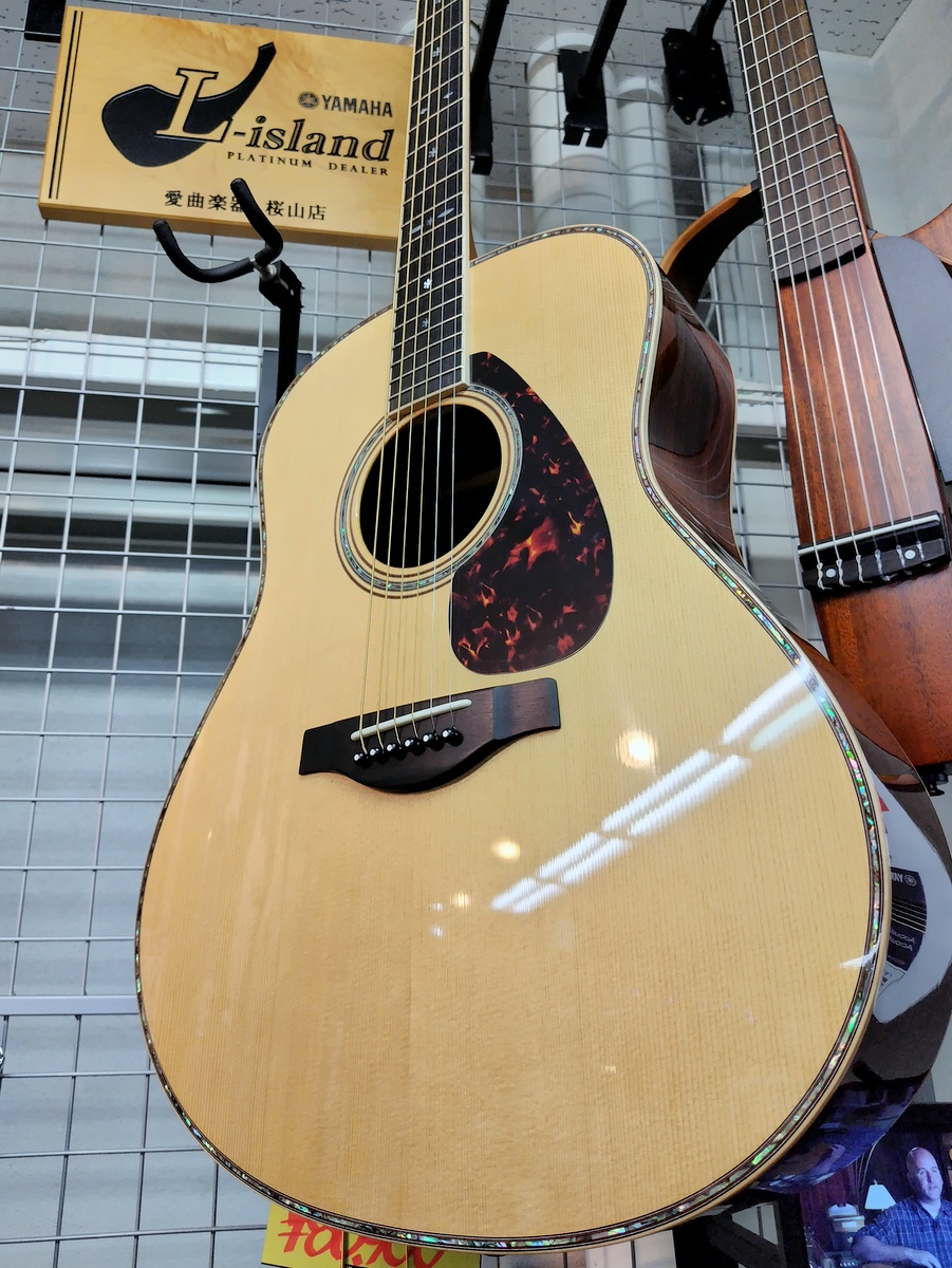 AikyokuOfficial's tweet photo. 【桜山本店】
⚡おすすめ商品⚡
✨#YAMAHA #LL36ARE✨
ラグジュアリーな外観に
オリジナルジャンボボディの
ド迫力の鳴り方は
ストロークにもアルペジオにも合うサウンドです🎶
#ヤマハ L-islandディーラーの豊富なラインナップで
お待ちしております🙇♂️
#ヤフショ
https://t.co/MX7E7VaCKe https://t.co/4V9ryVYnTG
