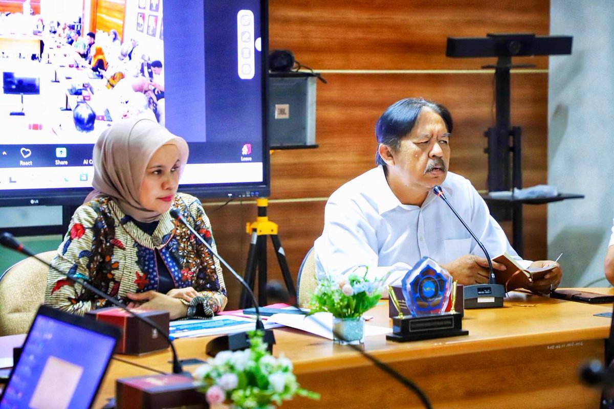 dayasosbisa's tweet photo. Kementerian Sosial melalui Direktorat Jenderal Pemberdayaan Sosial, mengadakan Diskusi dengan  Perwakilan berbagai Perguruan Tinggi Ternama Indonesia bertempat di Poltekesos Bandung. (12/2/2025) https://t.co/BY6sGlvWBX