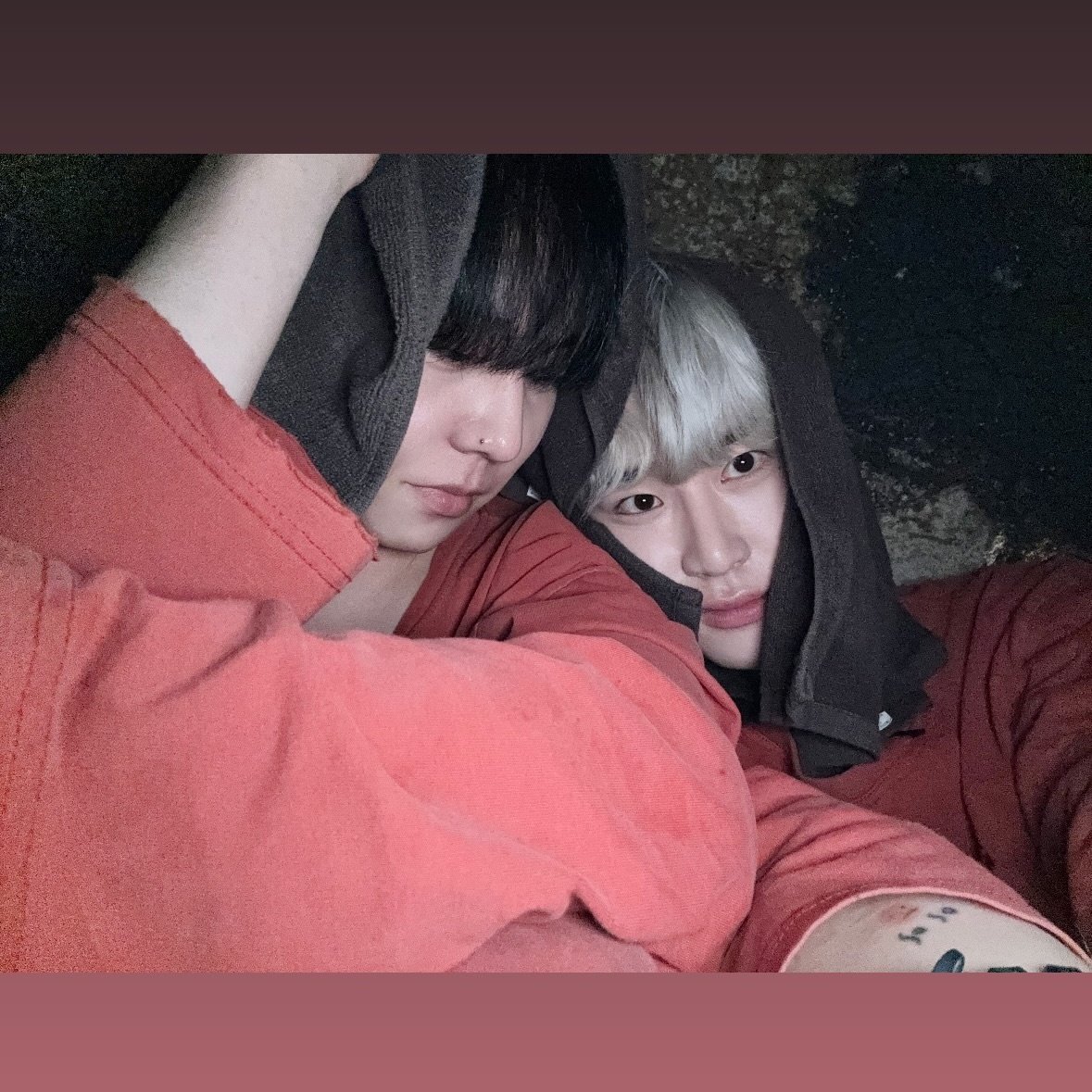 justjsh01's tweet photo. 준성이 어깨 성호꺼❣️ https://t.co/Pstpe6orZI