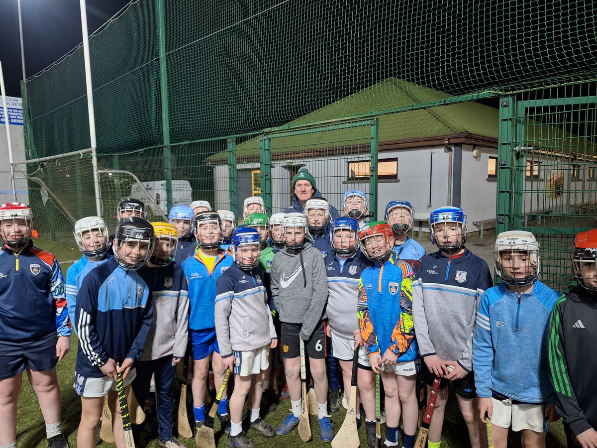 Great to have <a href="/LimerickCLG/">Limerick GAA</a> manager John Kiely drop into our U12 hurling session last night in Páirc Uí Dromgúil. 

John was very generous with his time, having a quick chat with the group and then taking  one of the drills.