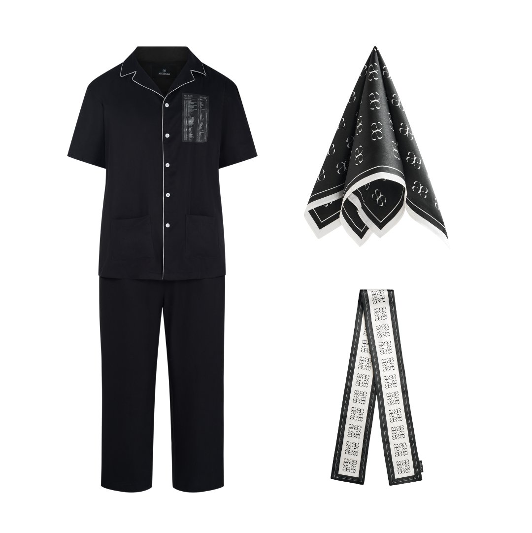 HAPPY VALENTINE's DAY 🌹 

To mark this special occasion, AEGENDA presents a curated guide to meaningful gifts that symbolize the enduring nature of love. 💖 

Worldwide shipping
---
Discover more: bit.ly/4gcGUBr 
#AEGENDA  #ValentinesDay #GiftOfLove