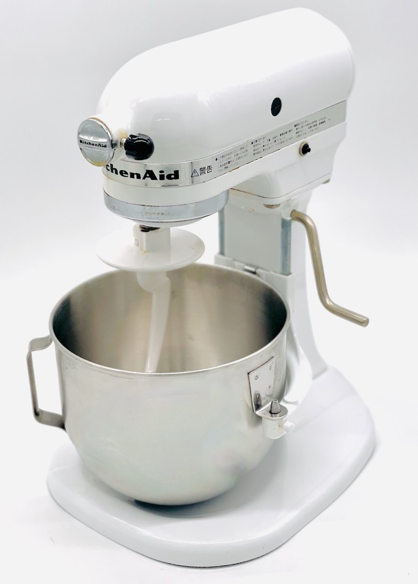 OKANOBREAD's tweet image. 使っていない #KitchenAid の古い小型ミキサー2台が倉庫にあったのですが、スタッフがパーフェクトに掃除してくれてピカピカになりました!!
ありがたい!
やっぱり機械は綺麗じゃなくちゃね!
#オカノパン
#因島
#福山
#ご当地パン
#昭和レトロ