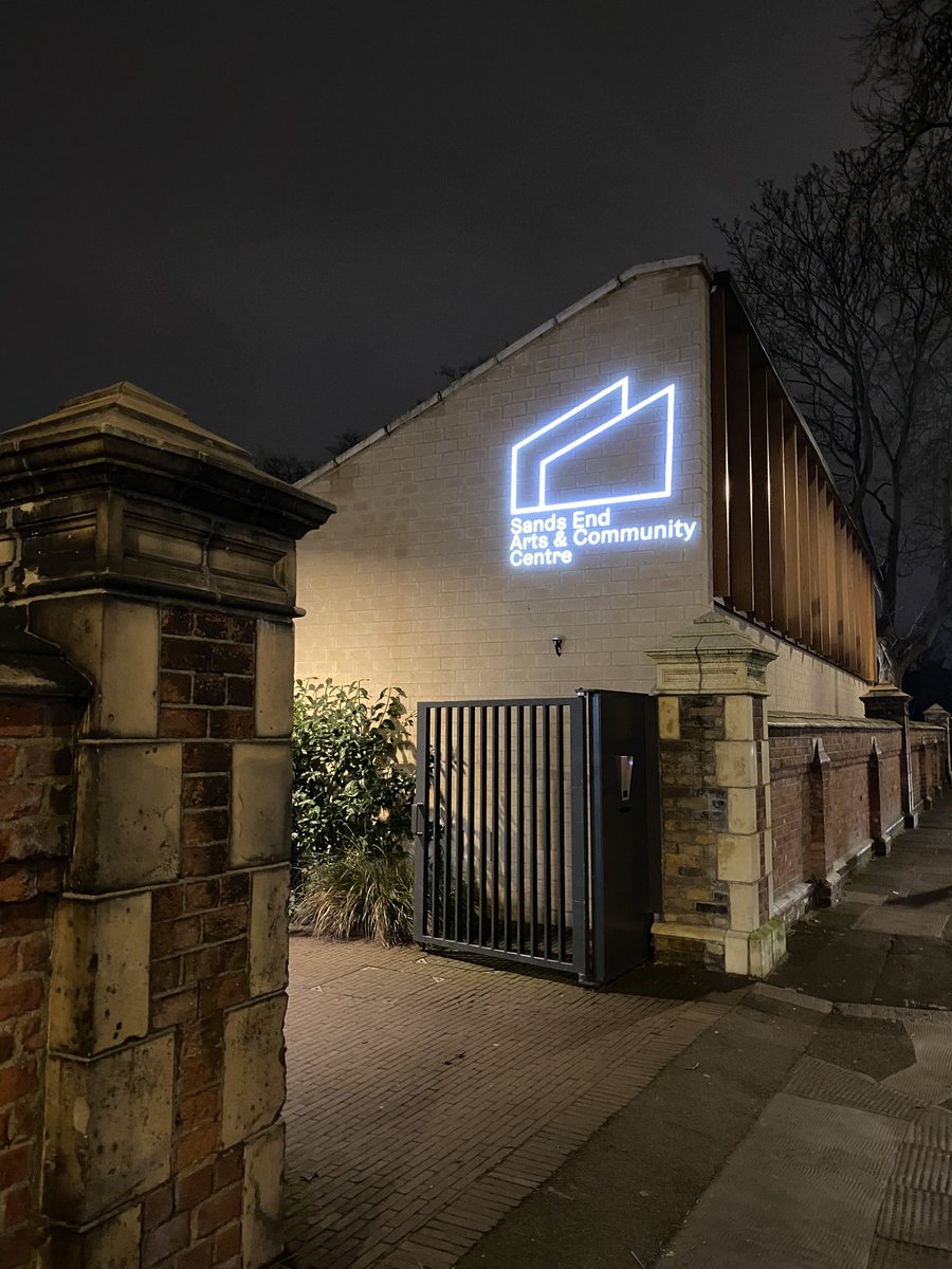 We are #hiring. Sands End Arts &amp; Community Centre is looking for an enthusiastic part-time #communications #manager. Want to join us &amp; help develop our wonderful #communitycentre? Full #jobdescription &amp; how to apply seacc.uk/wp-content/upl… #charity #fulham #seaccfulham #job