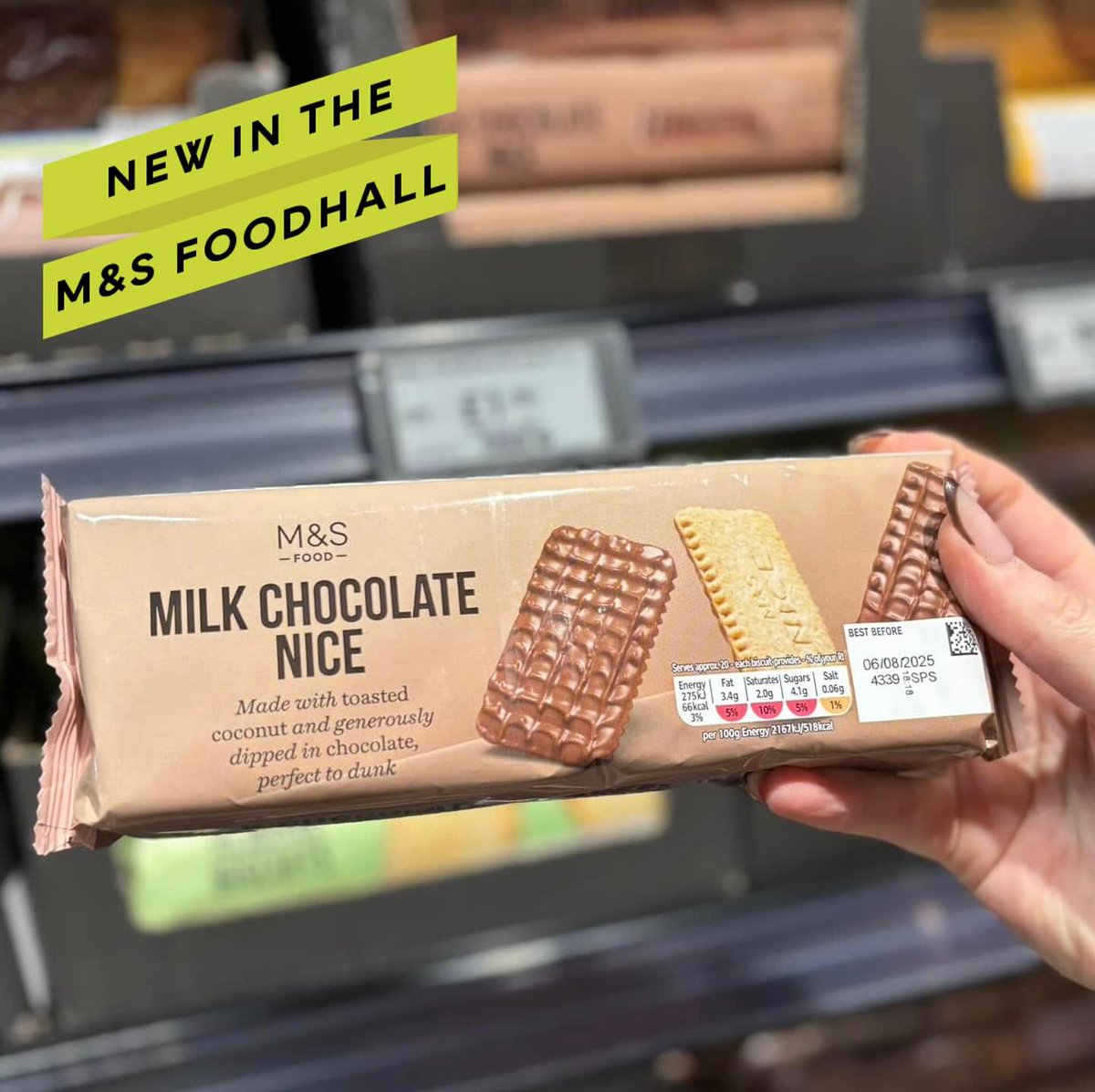 VictoriaRPNots's tweet photo. 🛒⭐ New in the M&amp;S Foodhall – their new biscuits are a total slam DUNK ☕🏀 https://t.co/VxLntVozDi